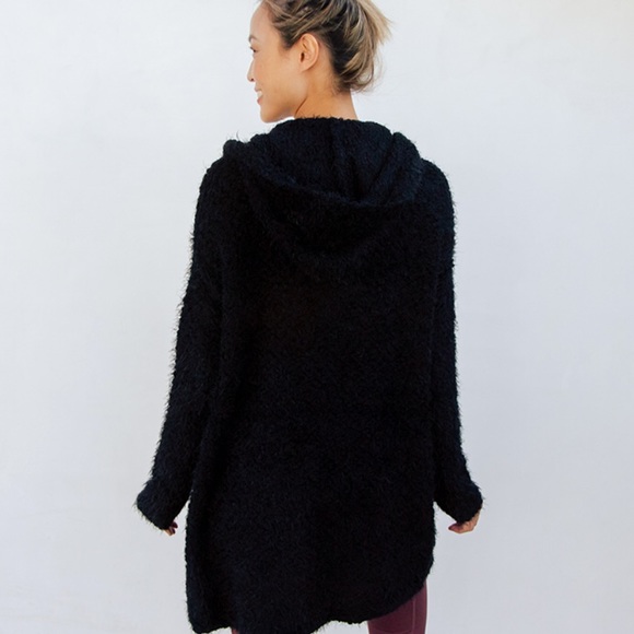 Love Stitch Aria Open Cardigan Sweater 